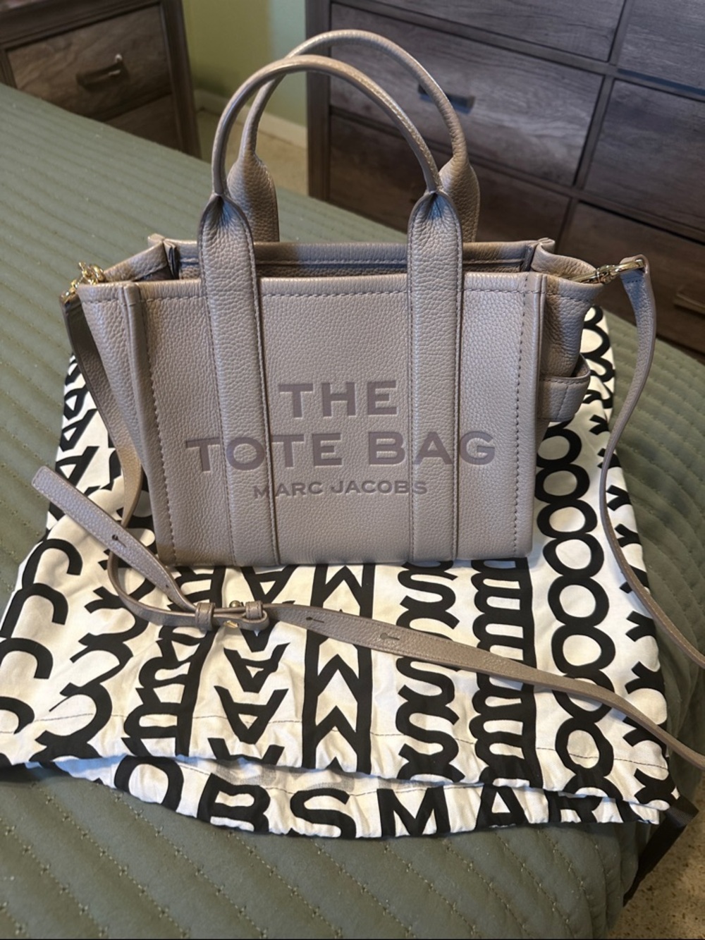Marc Jacobs Pebbled Leather Tote Medium in Taupe Gray w/dust bag